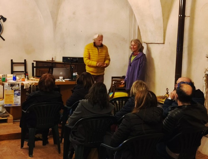 Lenta, buona partecipazione alla mostra di affreschi nel monastero con i corsi dell’Associazione Il Castello