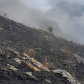 Rifugio Monte Barone, il primo sopralluogo dopo l’incendio - Foto pagina Facebook RIfugio Monte Barone