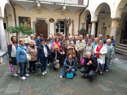 Varallo, ospiti da Malgrate in visita alla Biblioteca “Farinone-Centa”