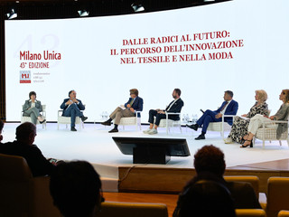 Milano Unica inaugura la 43^ edizione 7-8-9 luglio 2026 – Fiera Milano Rho Milano Unica inaugura la 43^ edizione 7-8-9 luglio 2026 – Fiera Milano Rho