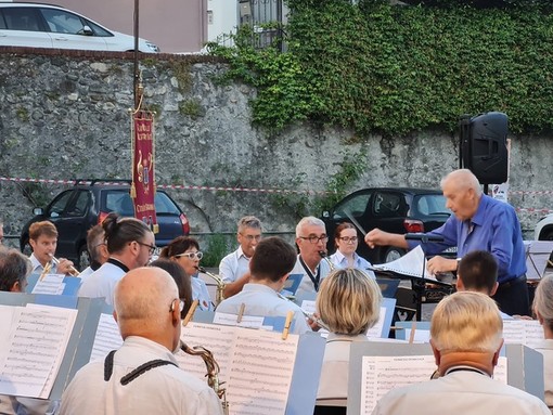 Festa patronale a Borgosesia: la magia del Concerto di San Pietro incanta la piazza
