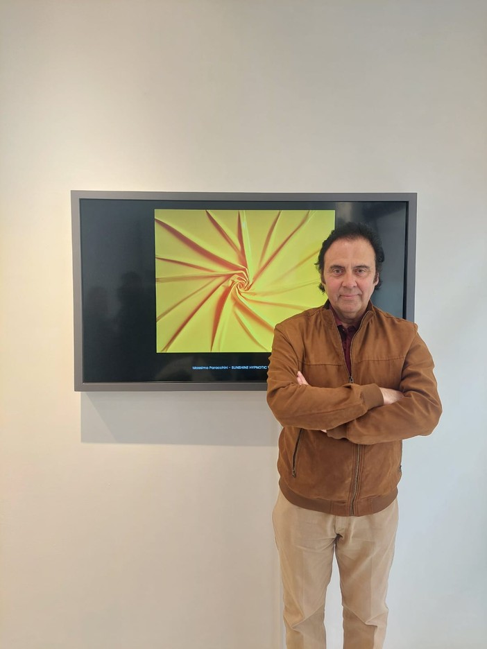 Massimo Paracchini espone all’Art Expo di Milano con l’opera “Sunshine Hypnotic Vortex in Psychotrance”