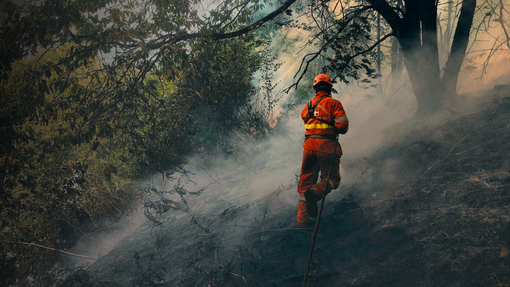 Incendio Monte Barone, inquinamento atmosferico: PM10 sopra la media - Foto AIB Bruzolo Incendio Monte Barone, inquinamento atmosferico: PM10 sopra la media - Foto AIB Bruzolo