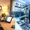 Data center: i giganti invisibili che fanno funzionare il mondo digitale (e il loro conto ambientale) - Immagini generate con IA Data center: i giganti invisibili che fanno funzionare il mondo digitale (e il loro conto ambientale) - Immagini generate con IA
