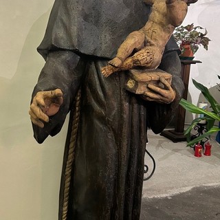 Naula, una Messa per ringraziare la famiglia Chiovini della statua di Sant’Antonio Naula, una Messa per ringraziare la famiglia Chiovini della statua di Sant’Antonio