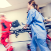 Ambulatori ridotti e carenza di infermieri, cresce la pressione sui pronto soccorso Ambulatori ridotti e carenza di infermieri, cresce la pressione sui pronto soccorso