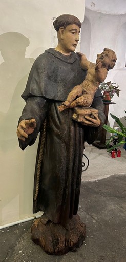 Naula, una Messa per ringraziare la famiglia Chiovini della statua di Sant’Antonio Naula, una Messa per ringraziare la famiglia Chiovini della statua di Sant’Antonio