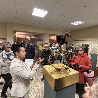 Borgosesia, al cinema Lux la mostra “Quelli che potevano parlare”: le sculture di Ireneo Passera per dare voce all’indicibile