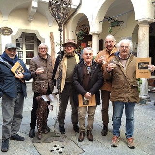 Varallo, grande partecipazione in Biblioteca per la presentazione del nuovo libro di Ferruccio Baravelli Varallo, grande partecipazione in Biblioteca per la presentazione del nuovo libro di Ferruccio Baravelli