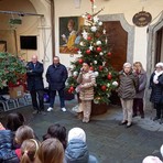 Varallo inaugura “Natale in Biblioteca”: LibriInLibertà e arte per educare al dialogo Varallo inaugura “Natale in Biblioteca”: LibriInLibertà e arte per educare al dialogo