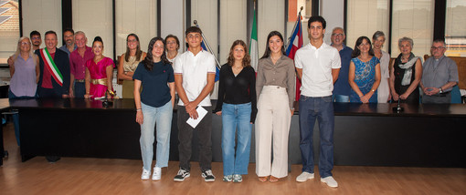 Serravalle premia gli studenti meritevoli: assegnate le borse di studio Rava e Sezzano Serravalle premia gli studenti meritevoli: assegnate le borse di studio Rava e Sezzano