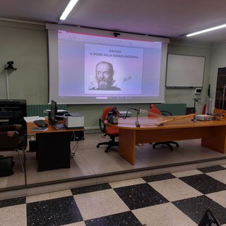 Borgosesia, al Liceo Ferrari una conferenza su Galileo Galilei con il professor Giorgio Urban