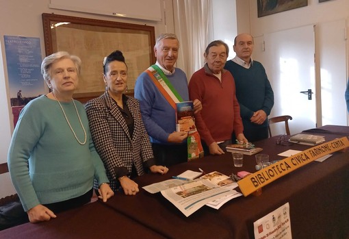 Varallo, in Biblioteca Civica il libro “I Piemontesi” racconta popoli e cucina tra storia e tradizioni del territorio