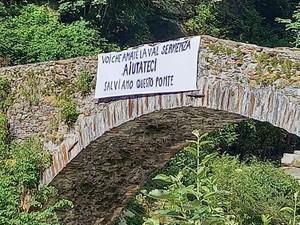 Boccioleto, appello per salvare il ponte di Piaggiogna Boccioleto, appello per salvare il ponte di Piaggiogna
