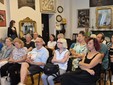 Varallo, icone sacre in mostra in Biblioteca: Ian Knowles presenta “The Icon Painter’s Handbook”
