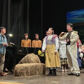 Varallo celebra il successo de “L’Elisir d’amore” con un teatro sold out e grandi applausi Varallo celebra il successo de “L’Elisir d’amore” con un teatro sold out e grandi applausi