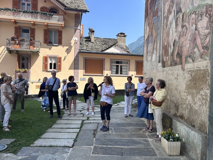 Riva Valdobbia, grande partecipazione alla visita della monumentale chiesa parrocchiale Riva Valdobbia, grande partecipazione alla visita della monumentale chiesa parrocchiale