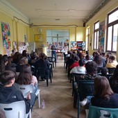 Varallo, gli studenti incontrano Danilo Sacco per parlare di diritti e parità di genere