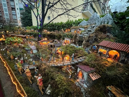Barbera, Monviso e i broccoli di Paternopoli : il presepe dei record compie 19 anni