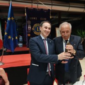 Lions Club Valsesia, Amedeo Gabella nuovo presidente dopo il passaggio della campana Lions Club Valsesia, Amedeo Gabella nuovo presidente dopo il passaggio della campana
