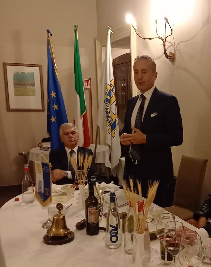 Il consigliere regionale Carlo Riva Vercellotti Il consigliere regionale Carlo Riva Vercellotti
