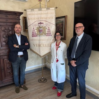 Vercelli, Polimnia Arts Company dona 1.700 euro all’ASL per l’Ostetricia
