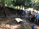 Roberto Multone fa lezione nel bosco Roberto Multone fa lezione nel bosco