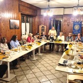 Inner Wheel Valsesia, a Zuccaro un percorso sensoriale tra rose, zafferano e vino