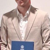 Varallo, giovani laureati donano le loro tesi alla Biblioteca Civica