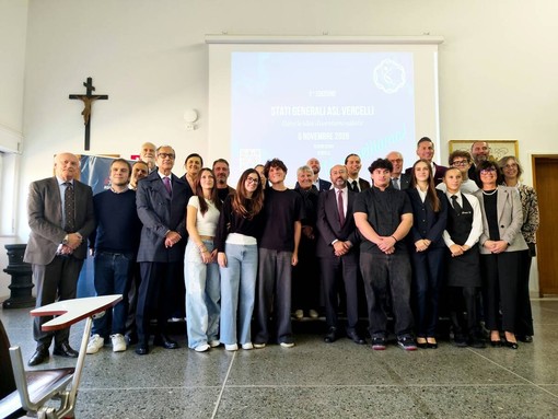 Stati Generali dell’ASL Vercelli, le scuole protagoniste nella costruzione dell’evento Stati Generali dell’ASL Vercelli, le scuole protagoniste nella costruzione dell’evento