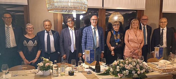 Rotary Club Gattinara, Maria Grazia Petterino nuova presidente dopo Silvia Domenicone Rotary Club Gattinara, Maria Grazia Petterino nuova presidente dopo Silvia Domenicone
