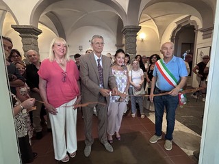 A Varallo 54 artisti tra pittura, scultura e fotografia con “Frammenti di luce e ombre” A Varallo 54 artisti tra pittura, scultura e fotografia con “Frammenti di luce e ombre”
