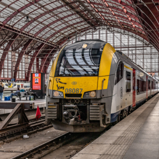Regione Piemonte, si potenzia il servizio ferroviario fra Torino e Milano.
