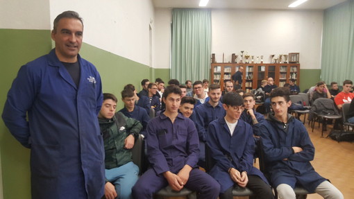 Borgosesia: IIS Lancia, visita della Tosi F.lli per "fabbriche aperte"