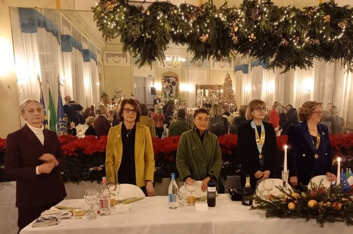 Valsesia, la “Festa delle Stelle di Natale” dell’Inner Wheel sostiene il progetto multisensoriale di Casa Sant’Anna Valsesia, la “Festa delle Stelle di Natale” dell’Inner Wheel sostiene il progetto multisensoriale di Casa Sant’Anna