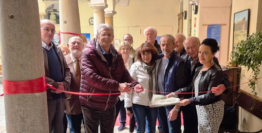 Varallo, successo per la presentazione di “Argurdansi” di Aldo Lanfranchini e per la mostra d’arte “Reminescenze valsesiane” alla Biblioteca Farinone-Centa