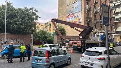 Dal Nord-ovest, cade il cestello di una gru: muore un operaio a Torino - Foto Torinoggi