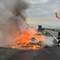 Dal Nord/Ovest, incendio auto lungo la A26 FOTO Dal Nord/Ovest, incendio auto lungo la A26 FOTO