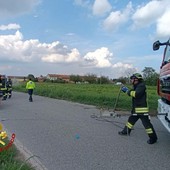 Incidente a Cigliano, furgone ribaltato: Vigili del Fuoco in azione