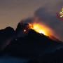 Cravagliana, proseguono le operazioni di spegnimento dell'incendio Cravagliana, proseguono le operazioni di spegnimento dell'incendio