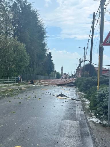 Violento nubifragio sul Novarese: vento, grandine e allagamenti, ingenti danni tra abitazioni, aziende agricole e viabilità Violento nubifragio sul Novarese: vento, grandine e allagamenti, ingenti danni tra abitazioni, aziende agricole e viabilità