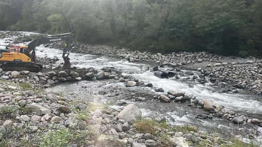 Varallo, frazione Morca: la piena del torrente Moro rende inagibile il guado