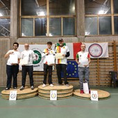 Arcieri del Sesia a podio con tutte le squadre al primo indoor