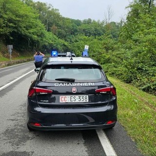 Auto fuori strada tra Sostegno e Villa del Bosco (foto di repertorio)