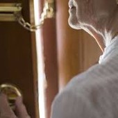 Sostegno, finta rapina alla nuora: 86enne consegna l'oro ai finti Carabinieri Sostegno, finta rapina alla nuora: 86enne consegna l'oro ai finti Carabinieri