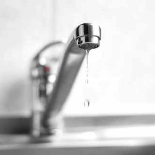 Varallo, scarsità d’acqua in gran parte della città: il Comune invita a ridurre i consumi Varallo, scarsità d’acqua in gran parte della città: il Comune invita a ridurre i consumi