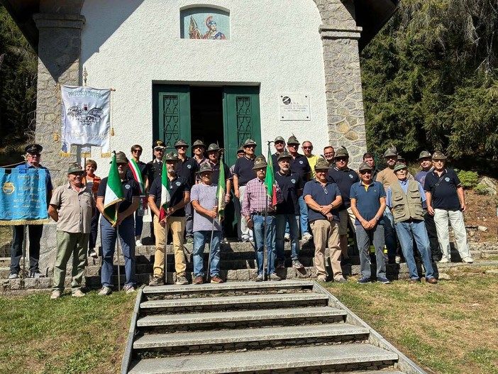 A Trivero domenica di festa, memoria e solidarietà alla Chiesetta Alpina (foto dalla pagina Facebook di Comune di Valdilana) A Trivero domenica di festa, memoria e solidarietà alla Chiesetta Alpina (foto dalla pagina Facebook di Comune di Valdilana)