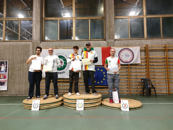 Arcieri del Sesia a podio con tutte le squadre al primo indoor Arcieri del Sesia a podio con tutte le squadre al primo indoor