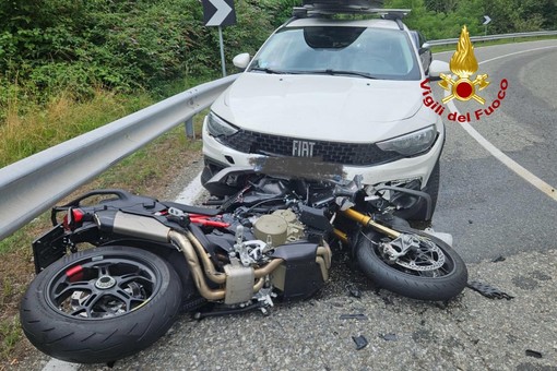 Scontro auto-moto sulla Cremosina