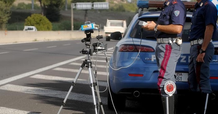 Per chi viaggia: Controlli della velocità in Piemonte dal 21 al 26 luglio, tutte le strade interessate Per chi viaggia: Controlli della velocità in Piemonte dal 21 al 26 luglio, tutte le strade interessate